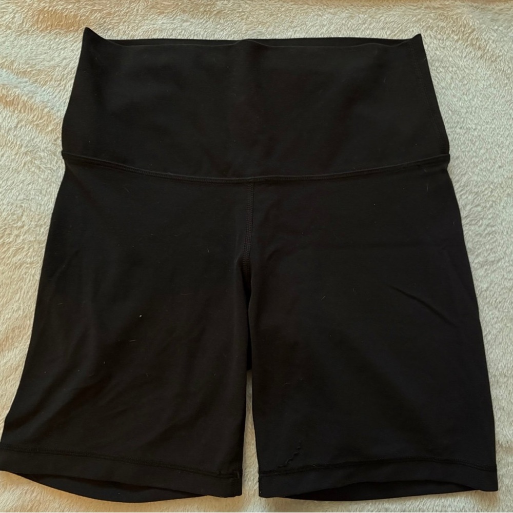 Aritzia Biker Shorts